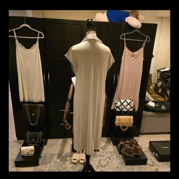 Frette Luxury 2024- 2025 Pyjamas Nightgown Button Beige W/ Blue Trim New W/Tags - Picture 13 of 16